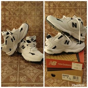 New Balance Sneakers | White/Navy | 8M | A1231